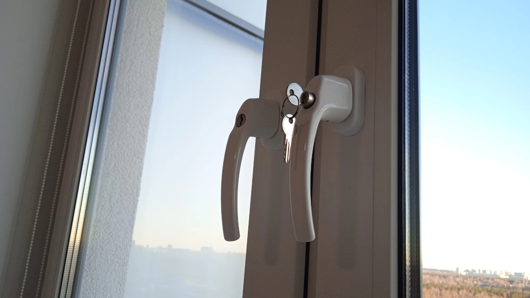 remontokonvomske-015 детский замок на окно